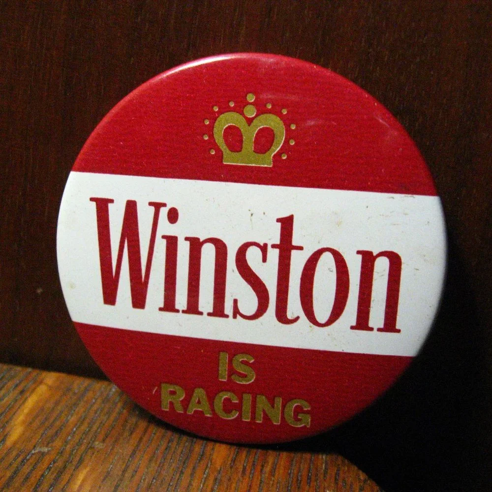 🚬 Winston Racing Vintage Lapel Pin - Picture 2 of 4
